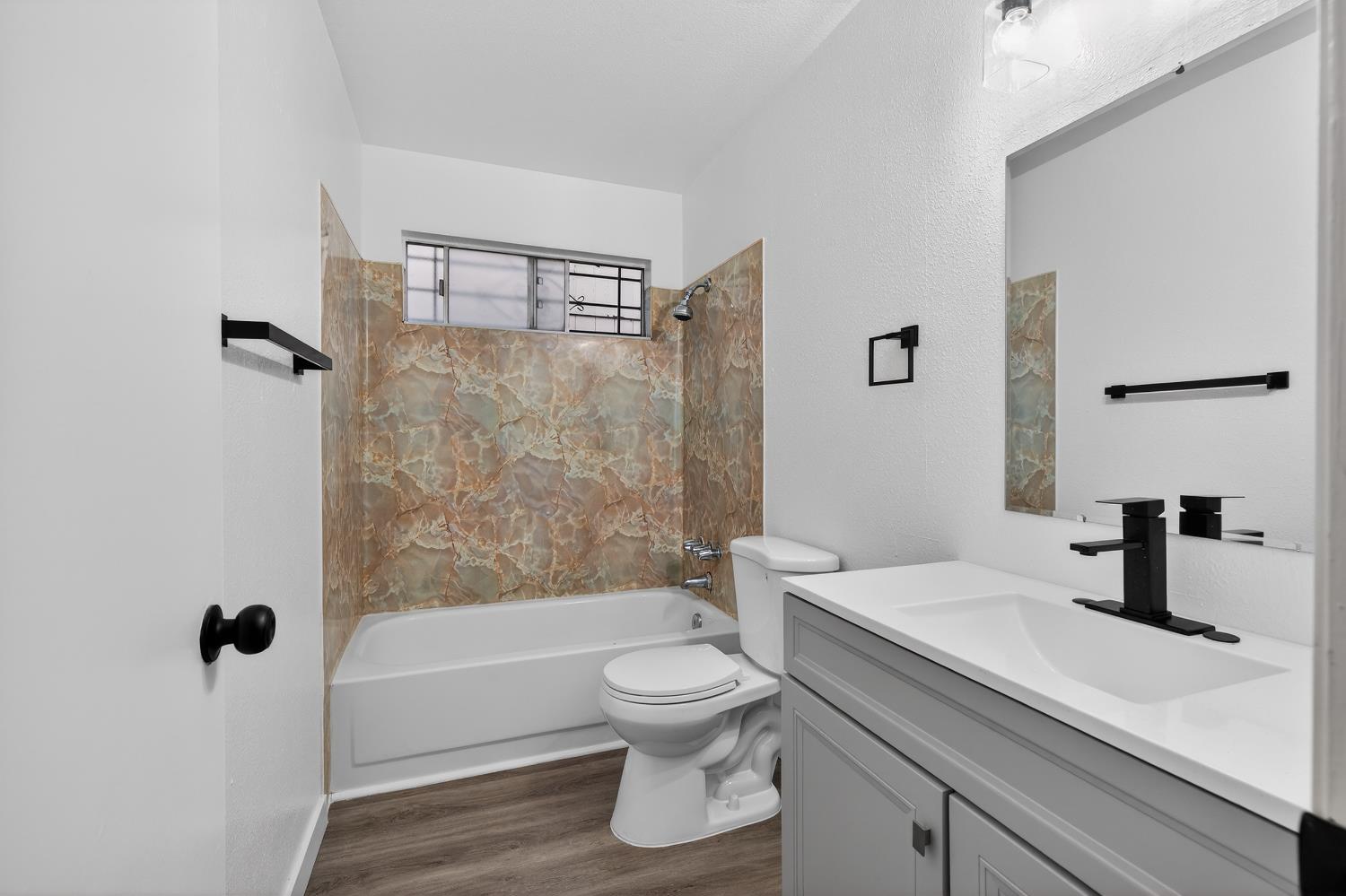 3833 Rion Way Stockton, CA 95209 - Photo 23 of 38