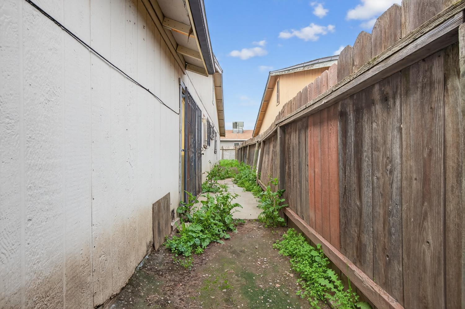 3833 Rion Way Stockton, CA 95209 - Photo 35 of 38