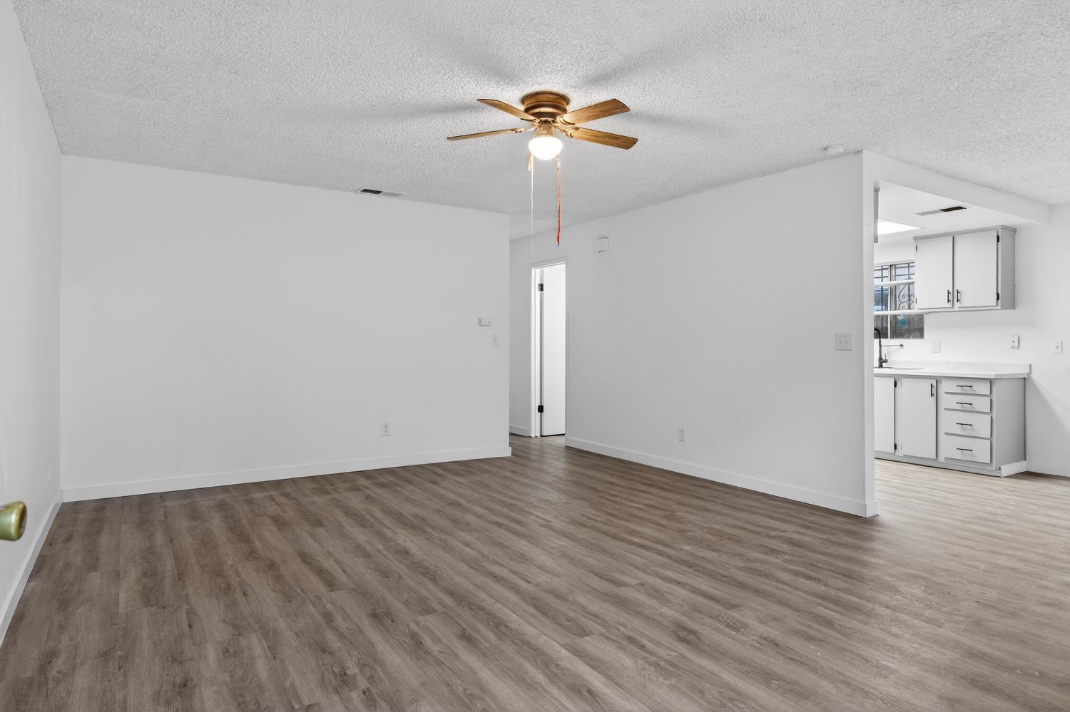 3833 Rion Way Stockton, CA 95209 - Photo 10 of 38