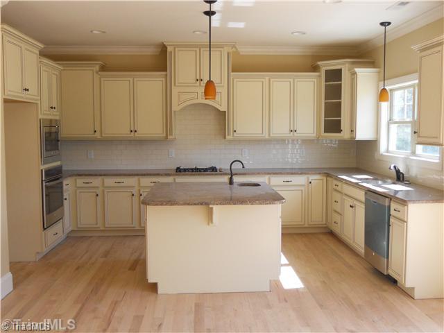 7506 Broadus Court Oak Ridge, NC 27310 - Photo 4 of 9 Kitchen.
