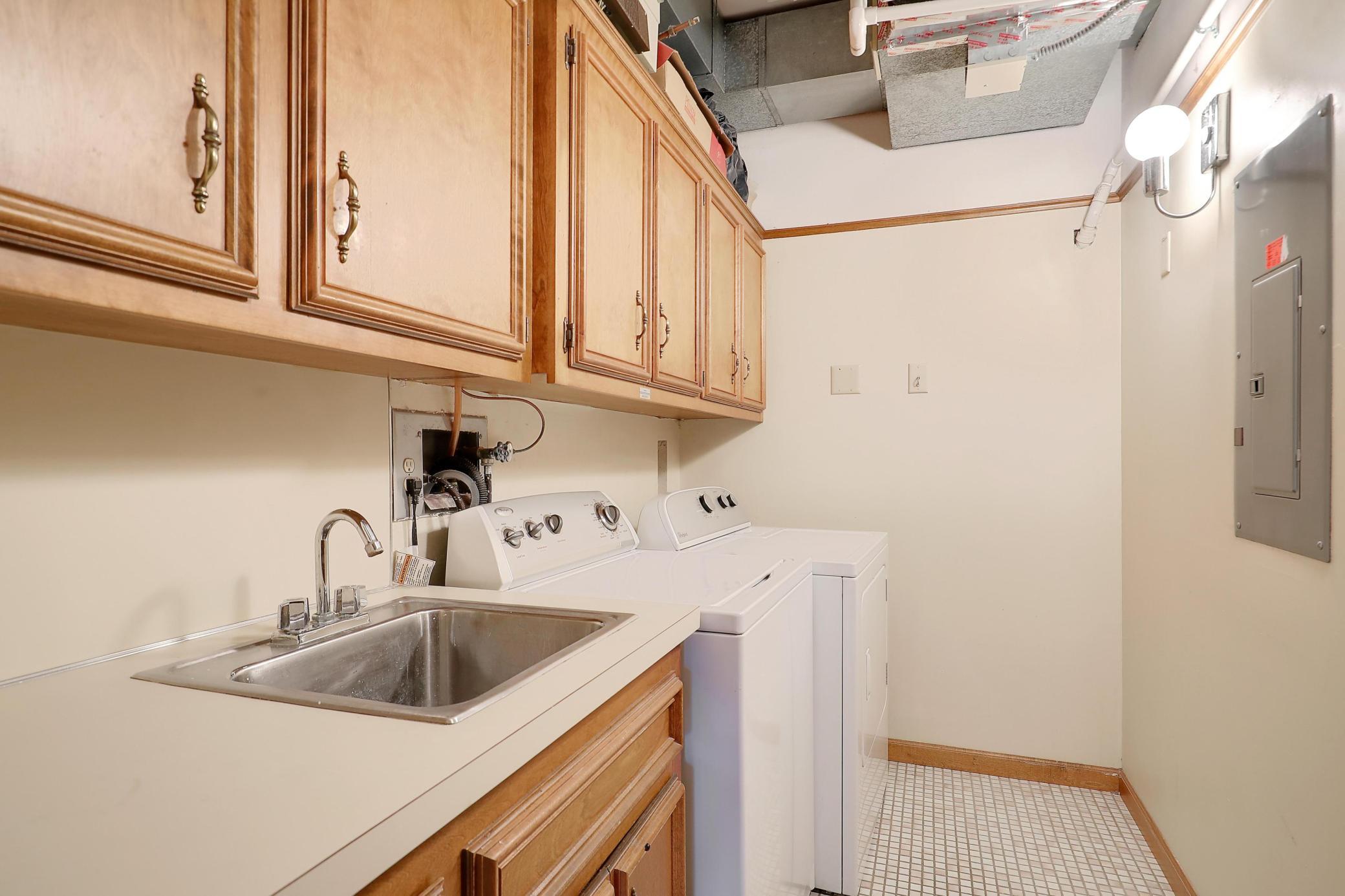 8651 Basswood Road, Unit G207 Eden Prairie, MN 55344 - Photo 23 of 40