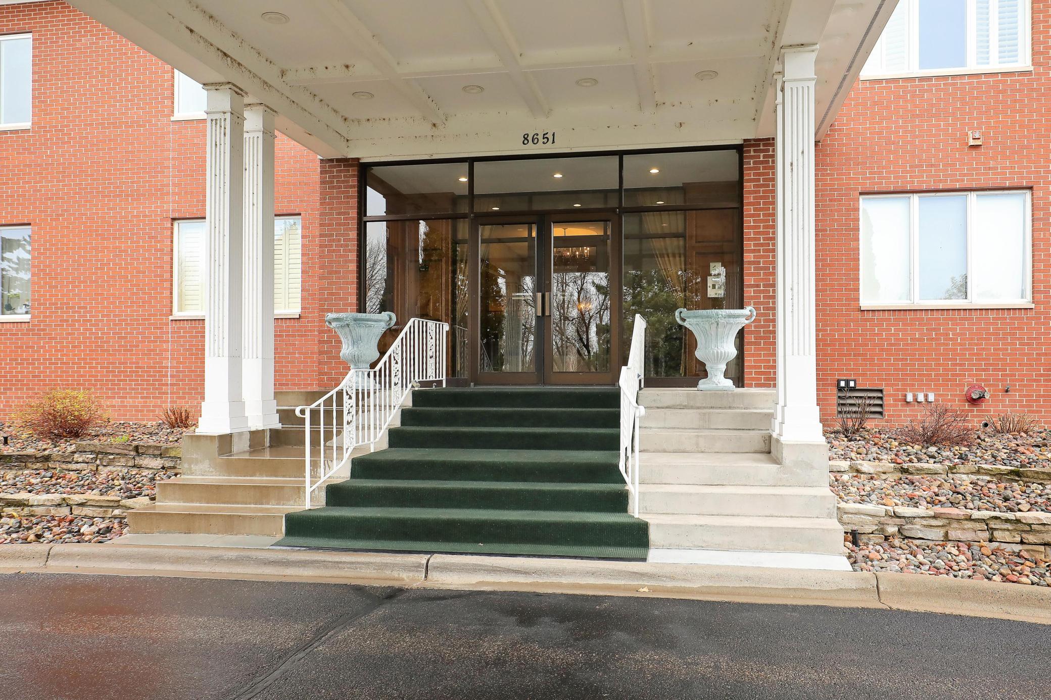 8651 Basswood Road, Unit G207 Eden Prairie, MN 55344 - Photo 27 of 40