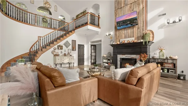 $1,850,000 | 45 St Croix Lane, Sunrise Beach, MO 65079