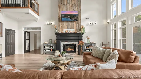 $1,850,000 | 45 St Croix Lane, Sunrise Beach, MO 65079