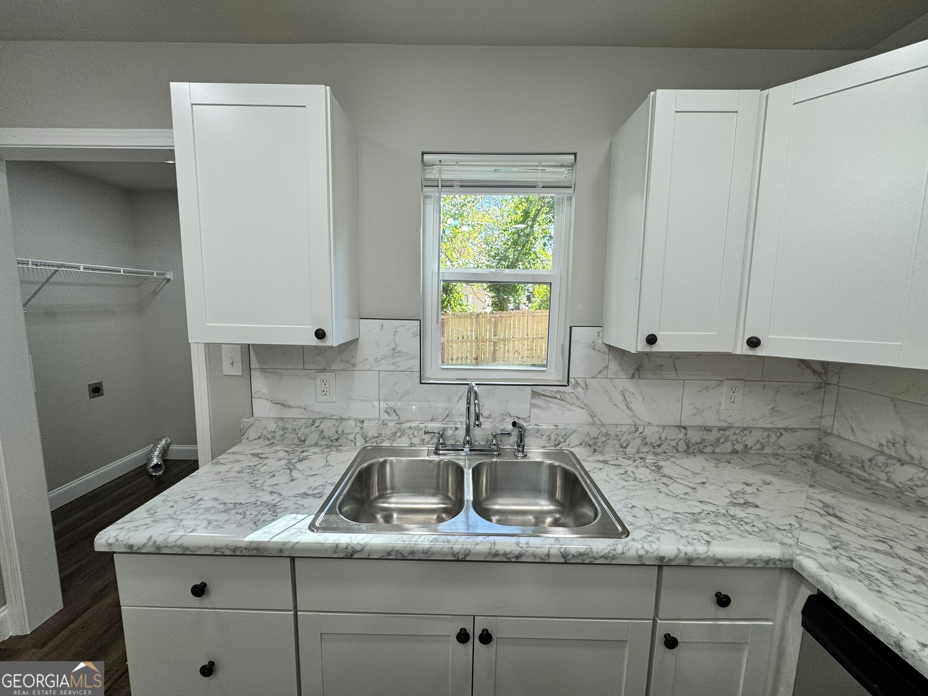 301 Doyle Street Warner Robins, GA 31088 - Photo 5 of 36