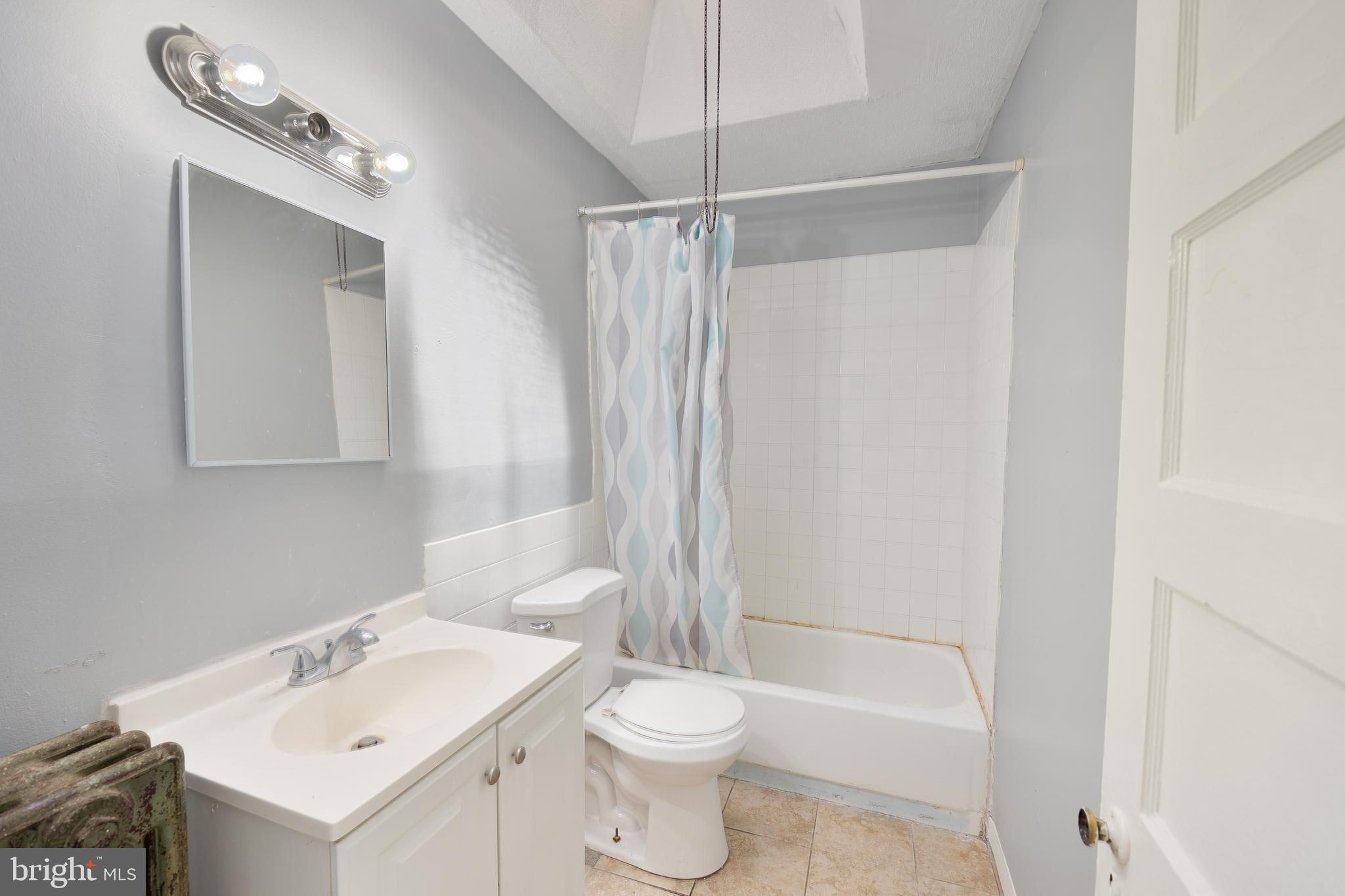 7023 Clover Lane Upper Darby, PA 19082 - Photo 16 of 21