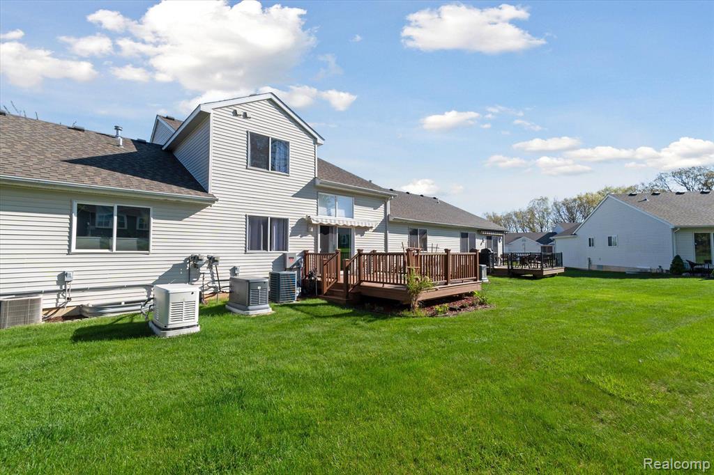 924 Spirea Howell, MI 48843 - Photo 38 of 43 Gallery Image 38