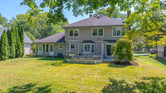 $975,000 | 825 Biltmore Court, Naperville, IL 60563