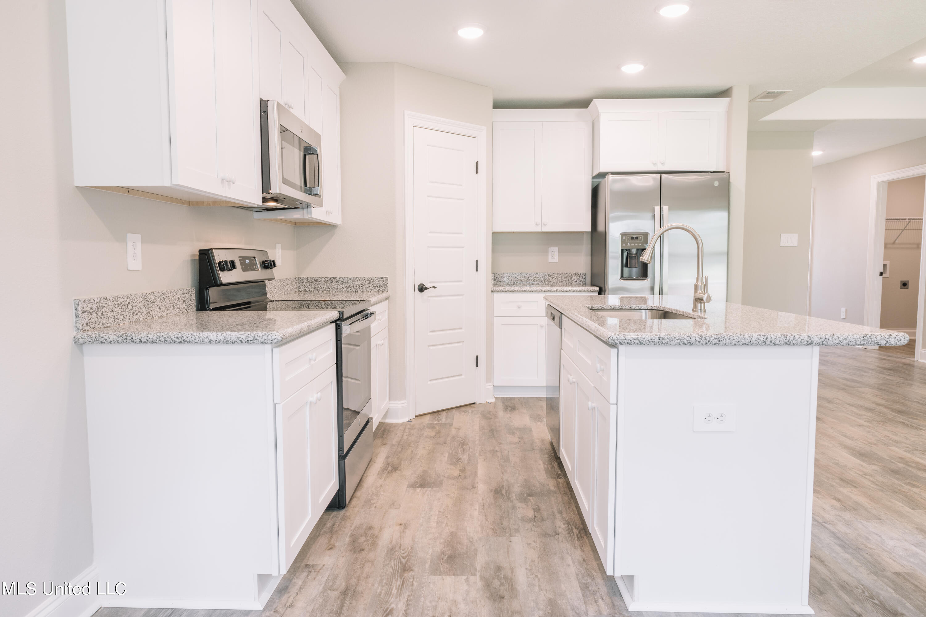 11232 Shorecrest Road Biloxi, MS 39532 - Photo 9 of 11 The Opal13