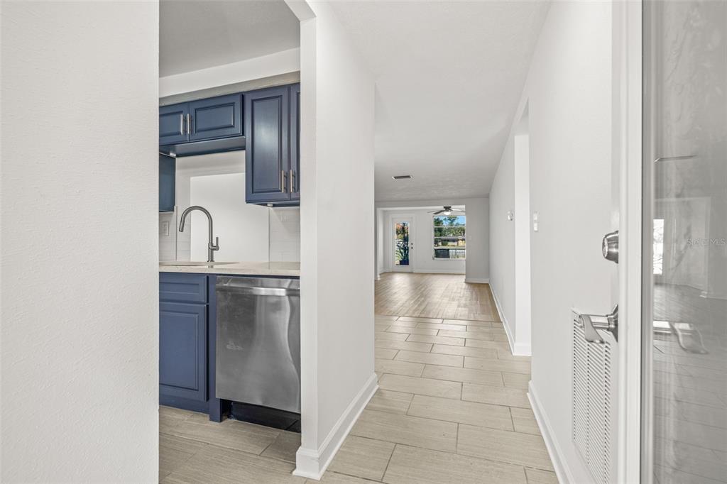 4324 Summersun Drive New Port Richey, FL 34652 - Photo 5 of 43