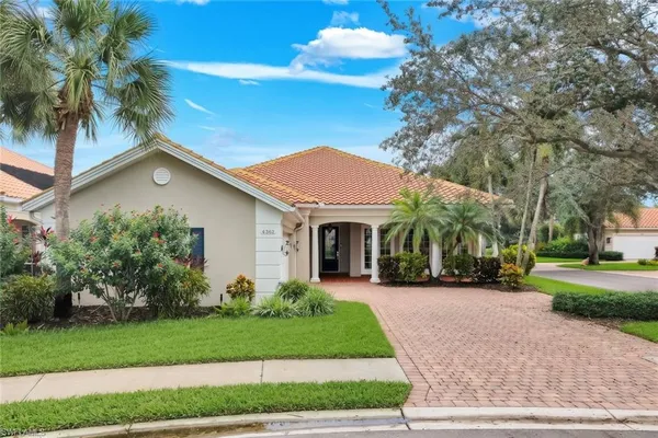 $875,000 | 4362 Queen Elizabeth Way, Naples, FL 34119