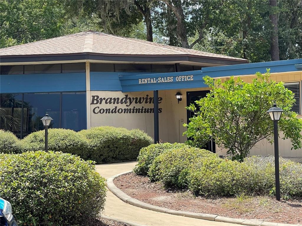 2811 Southwest Archer Road, Unit R144 Gainesville, FL 32608 - Photo 12 of 12 a front view of a house