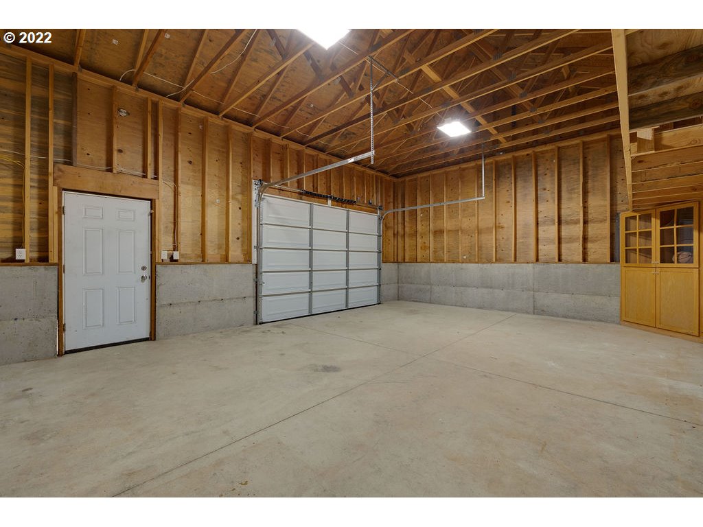 91158 Youngs River Road Astoria, OR 97103 - Photo 30 of 32 a view of garage