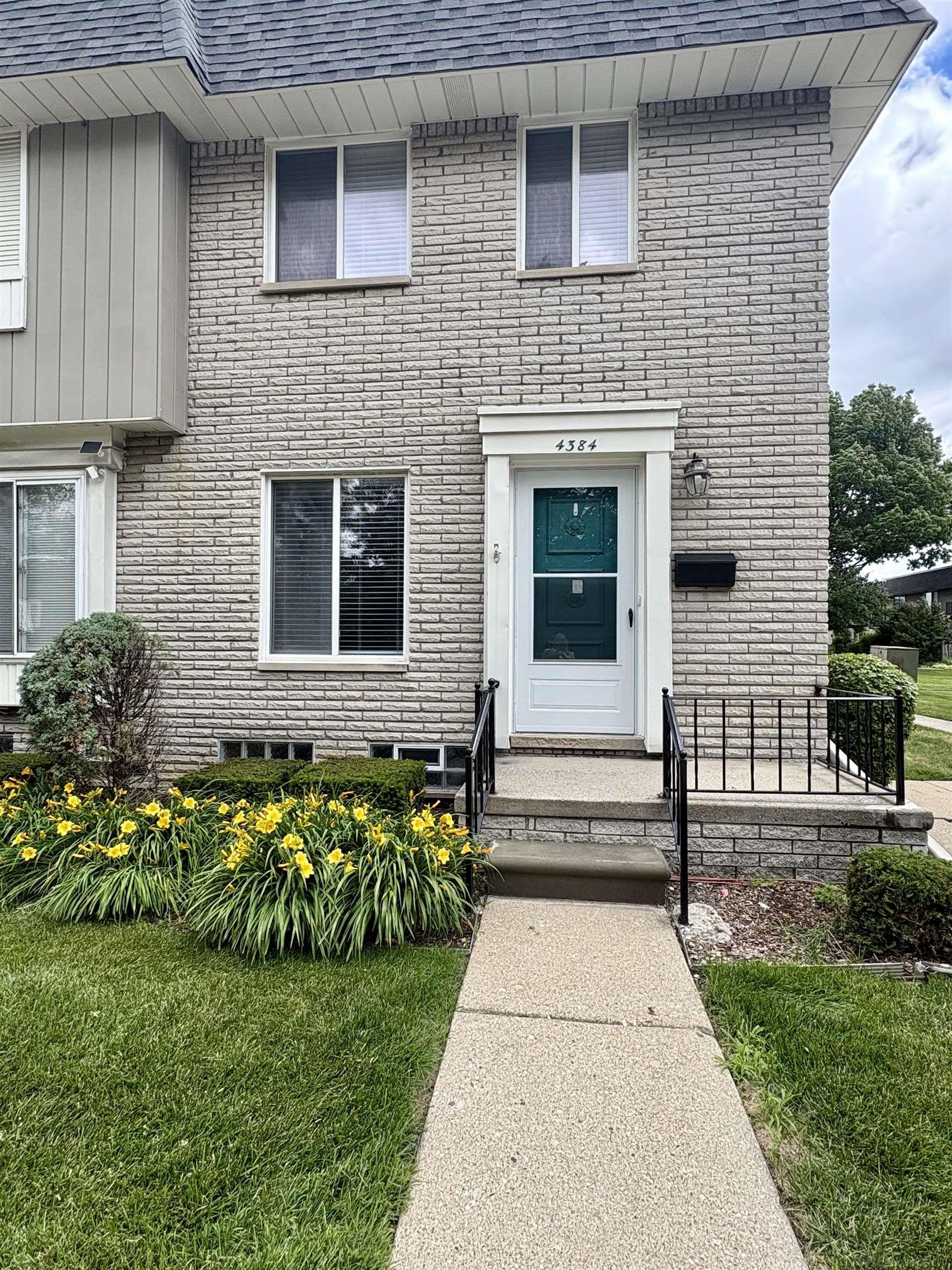 4384 15 Mile Road, Unit 63 Sterling Heights, MI 48310 - Photo 1 of 27