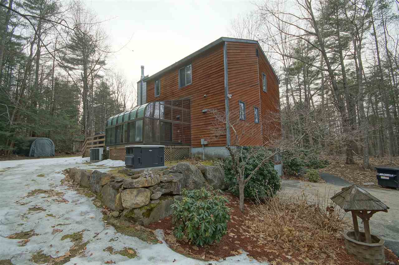 25 Pine Ridge Circle Sandown, NH 03873 - Photo 4 of 35