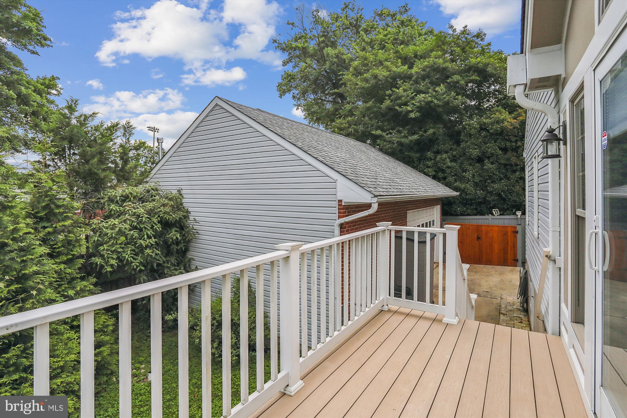 6421 Winnepeg Road Bethesda, MD 20817 - Photo 7 of 16 Gallery Image 7