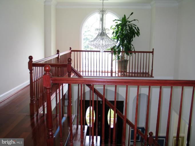 5404 Fremont Street Springfield, VA 22151 - Photo 25 of 29 Upper Hallway