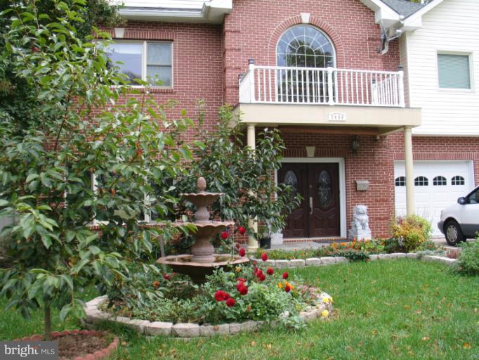 5404 Fremont Street Springfield, VA 22151 - Photo 4 of 29 Exterior (Front)
