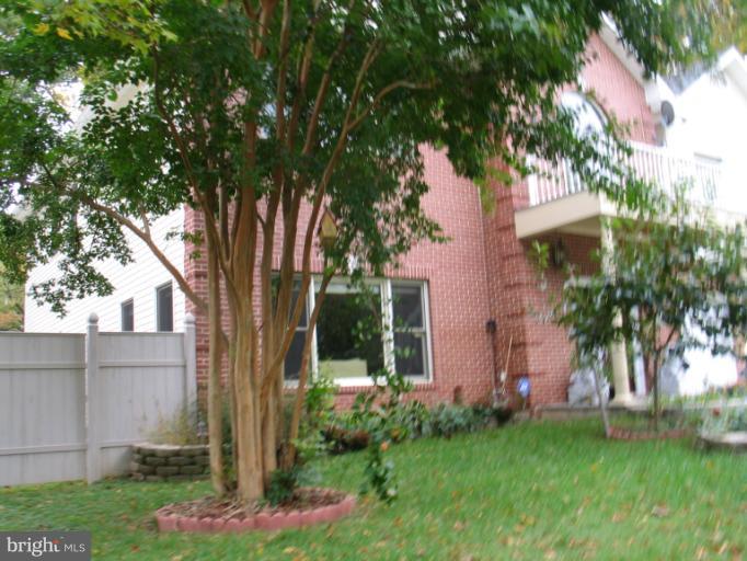 5404 Fremont Street Springfield, VA 22151 - Photo 5 of 29 Exterior (Front)