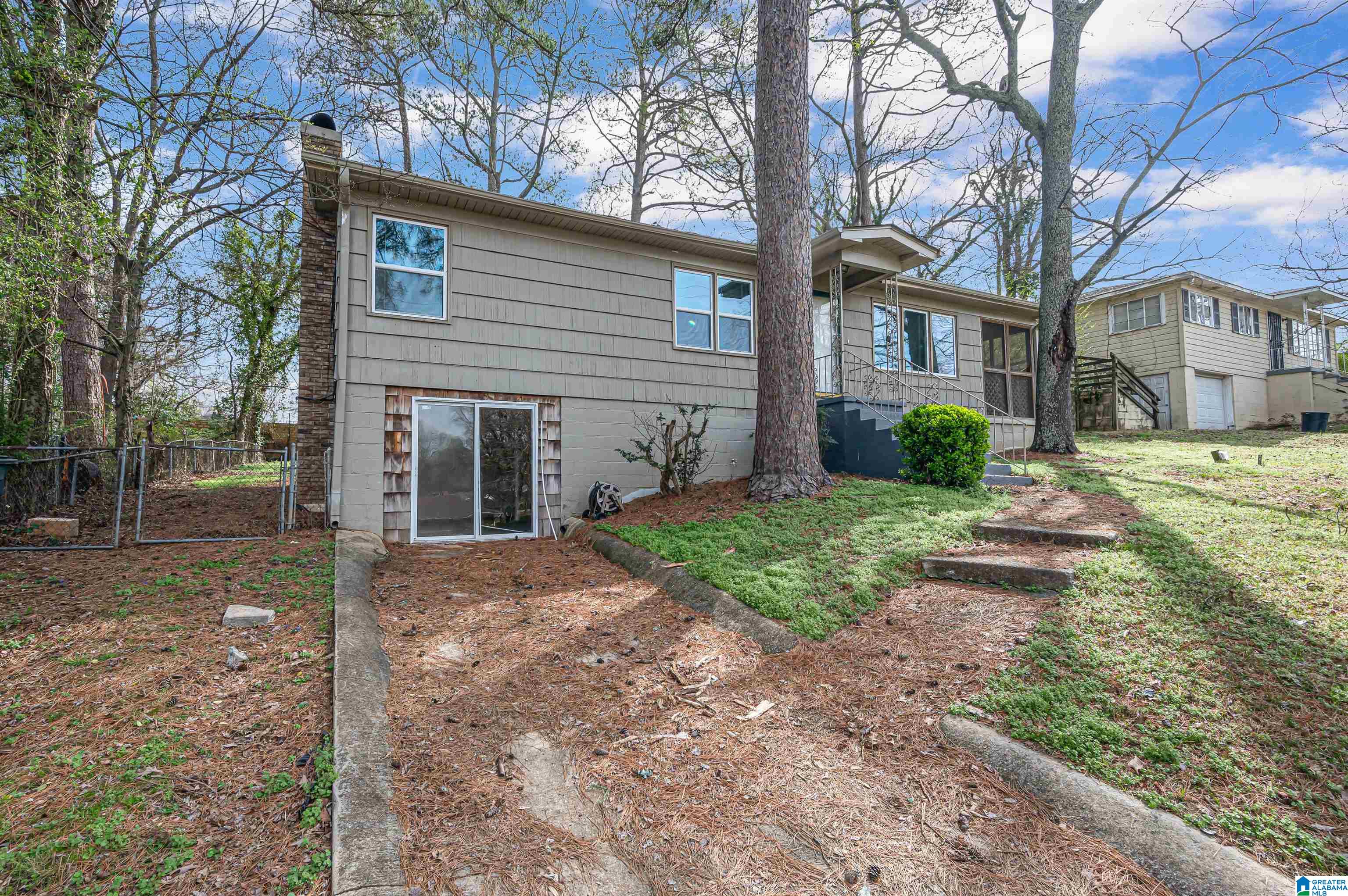 9837 Greenlee Road Birmingham, AL 35215 - Photo 3 of 31