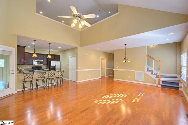 $400,000 | 7 Shady Hollow Lane, Greer, SC 29651