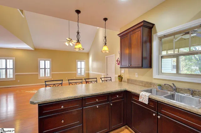 $400,000 | 7 Shady Hollow Lane, Greer, SC 29651