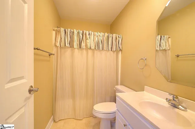 $400,000 | 7 Shady Hollow Lane, Greer, SC 29651