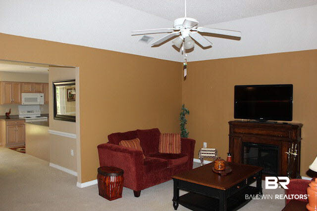 8327 Edgewood Drive Daphne, AL 36526 - Photo 5 of 21 Living Room