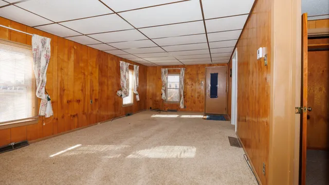 $109,900 | 305 South Harrison Street, Colfax, IL 61728