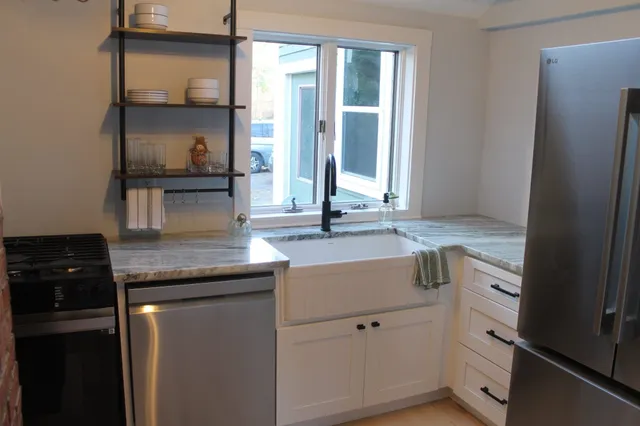 $527,000 | 22 Church Street, Kingston, NH 03848