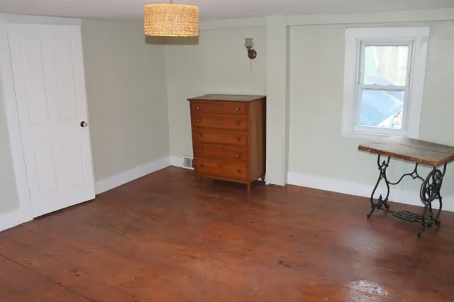 $527,000 | 22 Church Street, Kingston, NH 03848
