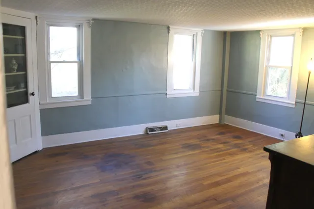 $527,000 | 22 Church Street, Kingston, NH 03848