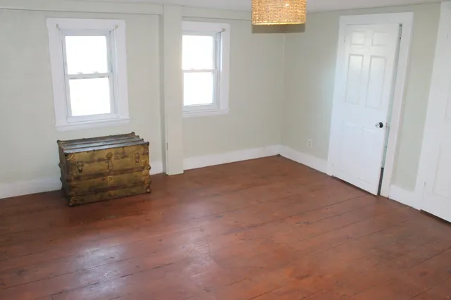 $527,000 | 22 Church Street, Kingston, NH 03848