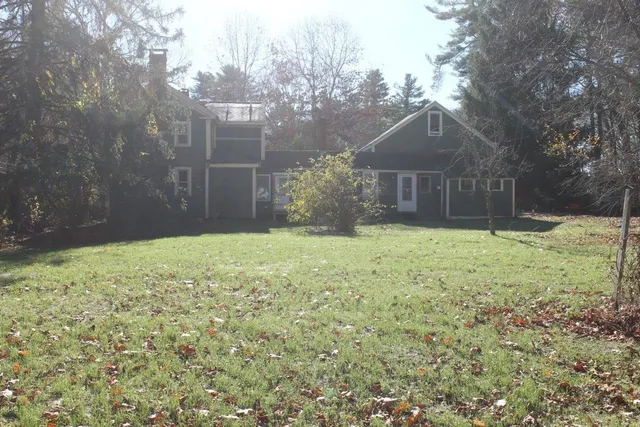 $527,000 | 22 Church Street, Kingston, NH 03848