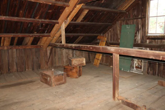 $527,000 | 22 Church Street, Kingston, NH 03848