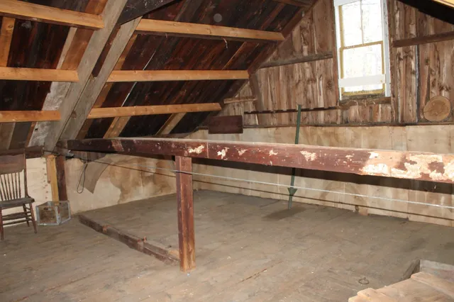 $527,000 | 22 Church Street, Kingston, NH 03848