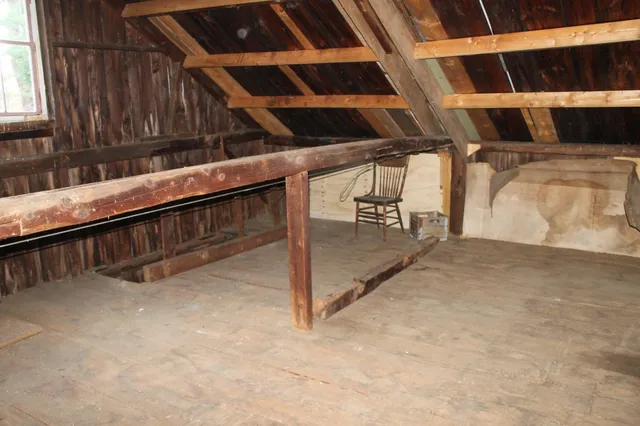 $527,000 | 22 Church Street, Kingston, NH 03848