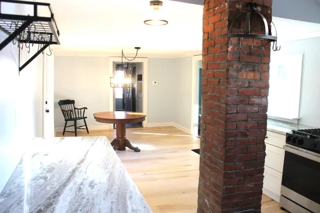 $527,000 | 22 Church Street, Kingston, NH 03848