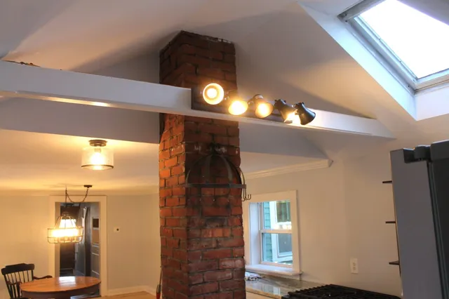 $527,000 | 22 Church Street, Kingston, NH 03848