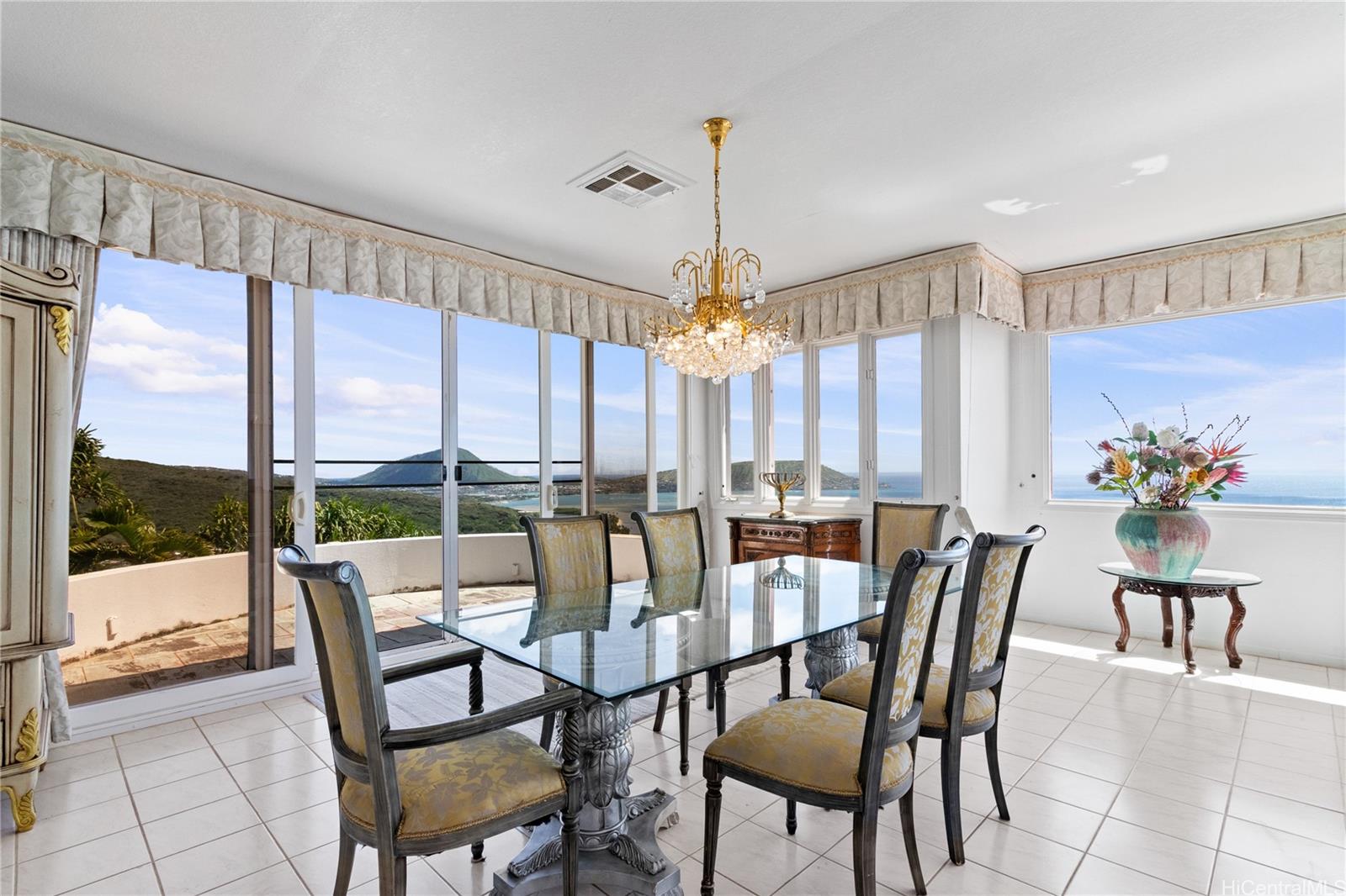 483 Maono Loop Honolulu, HI 96821 - Photo 7 of 25
