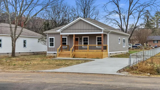 $335,000 | 320 12 Avenue, Dayton, TN 37321