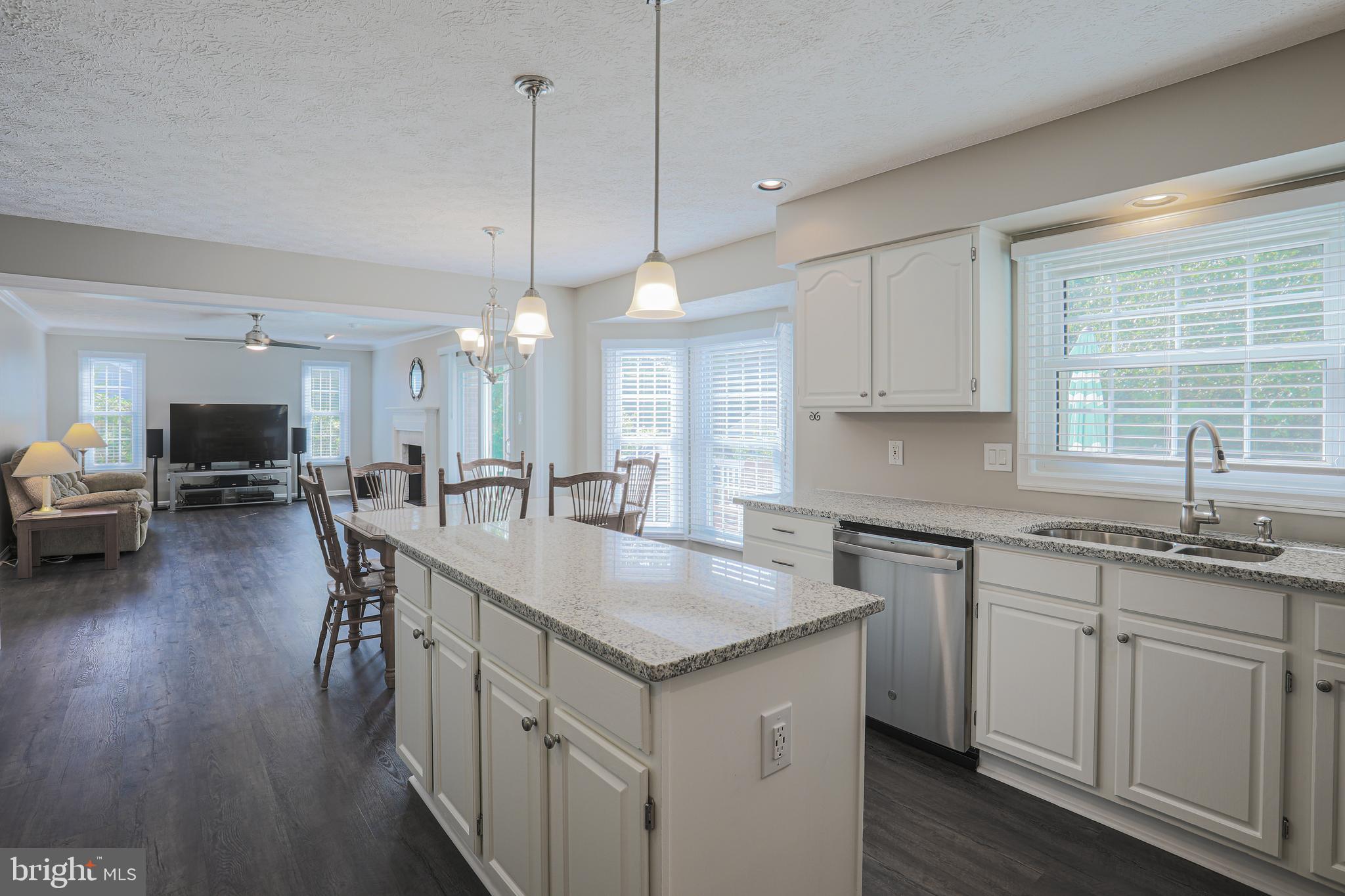 17119 Spates Hill Road Poolesville, MD 20837 - Photo 16 of 72 New pendent lighting