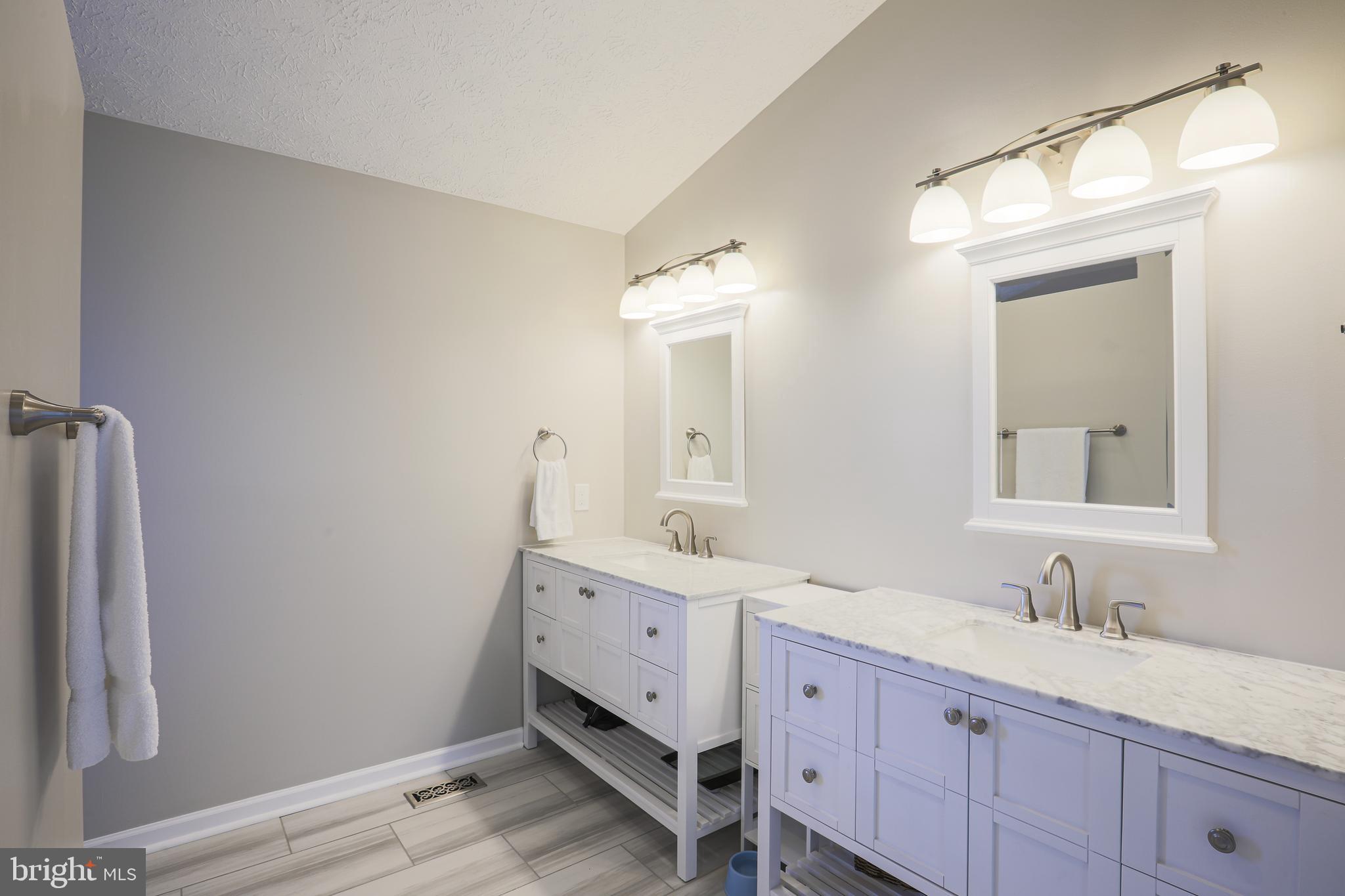 17119 Spates Hill Road Poolesville, MD 20837 - Photo 38 of 72 Remodeled master bath