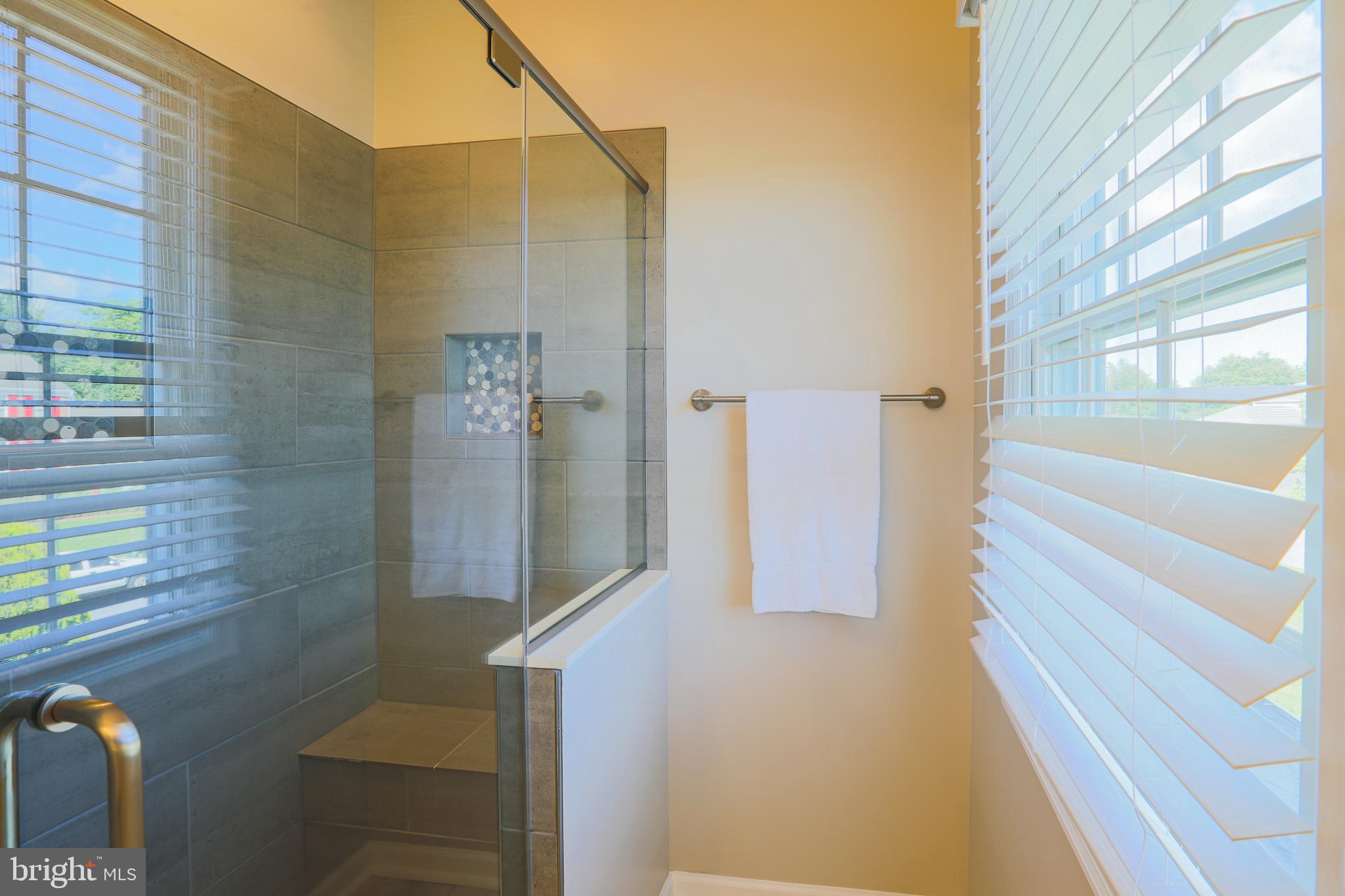 17119 Spates Hill Road Poolesville, MD 20837 - Photo 40 of 72 Walk-in tile shower