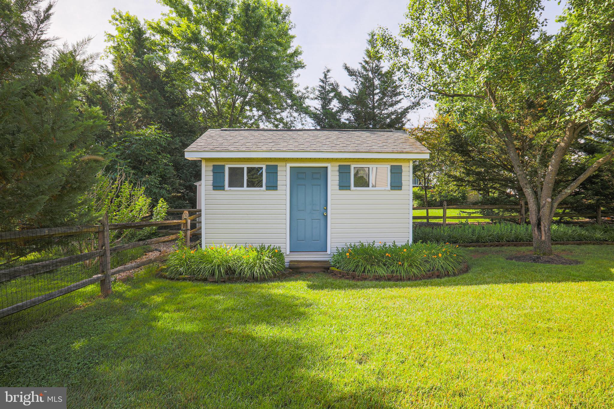 17119 Spates Hill Road Poolesville, MD 20837 - Photo 68 of 72 Custom built shed