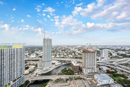 92 Southwest 3rd Street, Unit 5108 Miami, FL 33130 - Photo 19 of 23 a city view