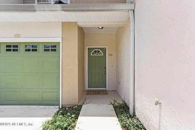 a view of a front door of the house