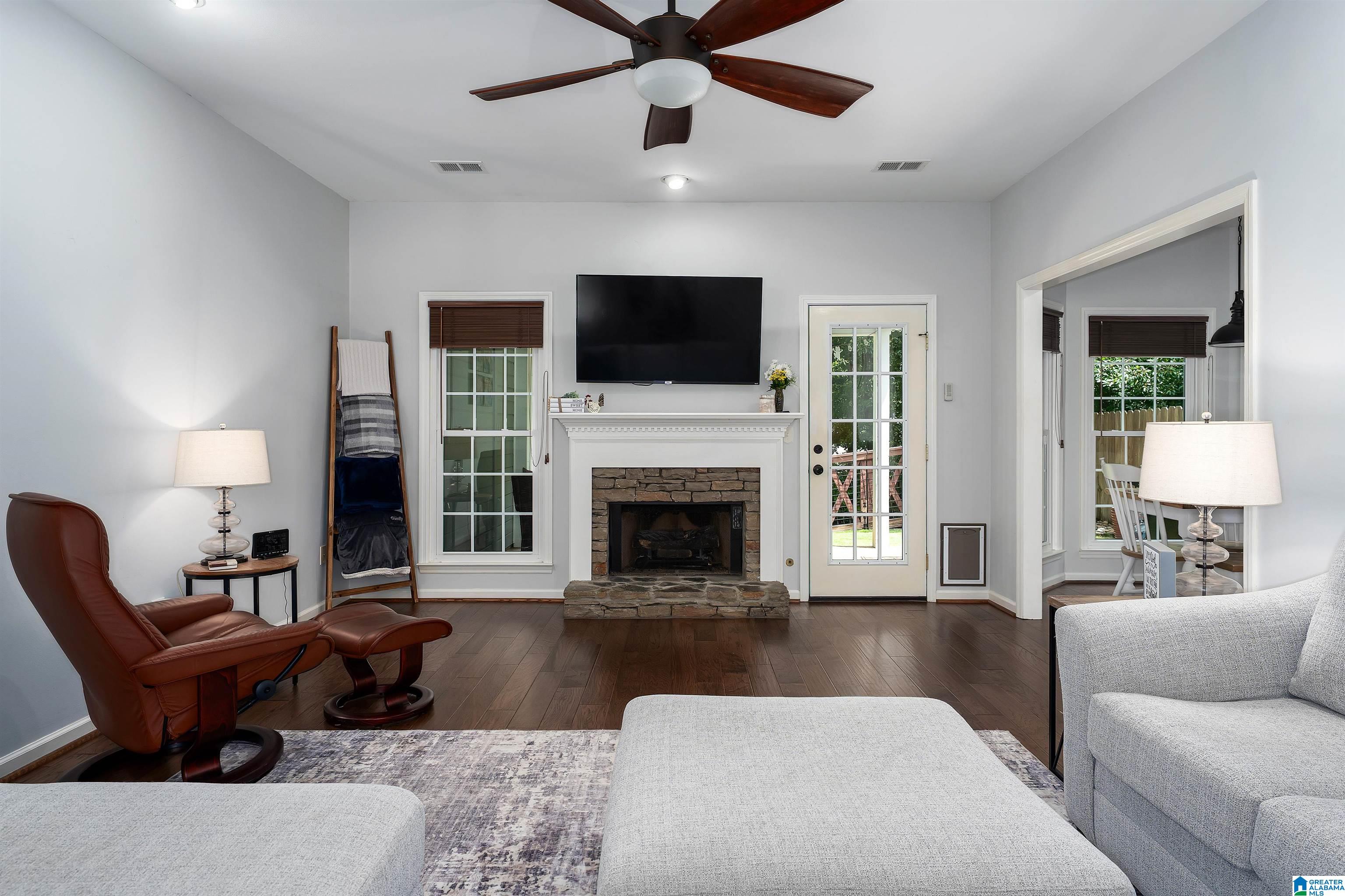 111 Cobblestone Terrace Pelham, AL 35124 - Photo 7 of 32