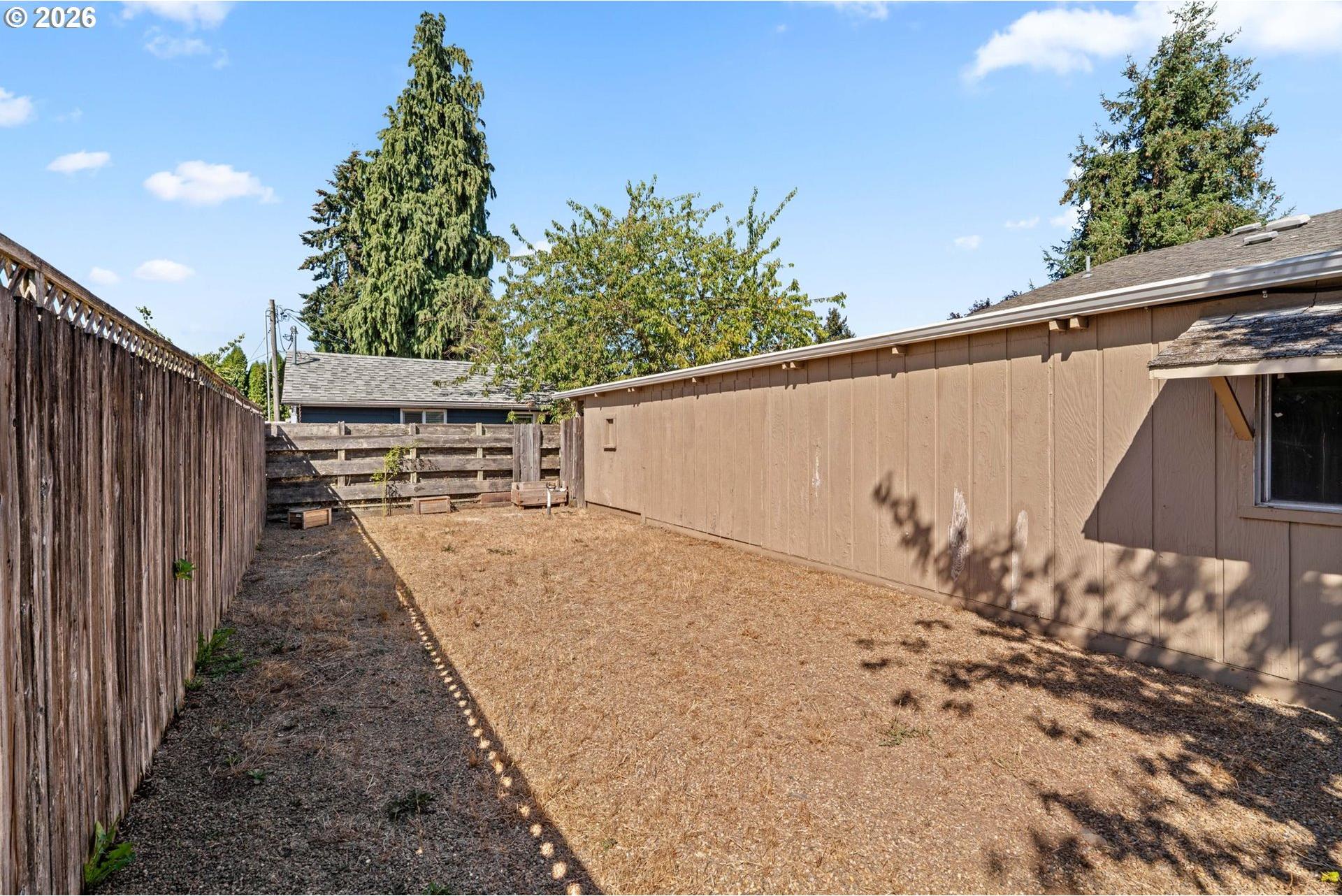 2250 Devos Street Eugene, OR 97402 - Photo 29 of 32 Gallery Image 29