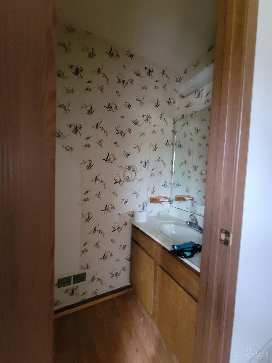3824 Mack Road, Unit B Fairfield, OH 45014 - Photo 8 of 10